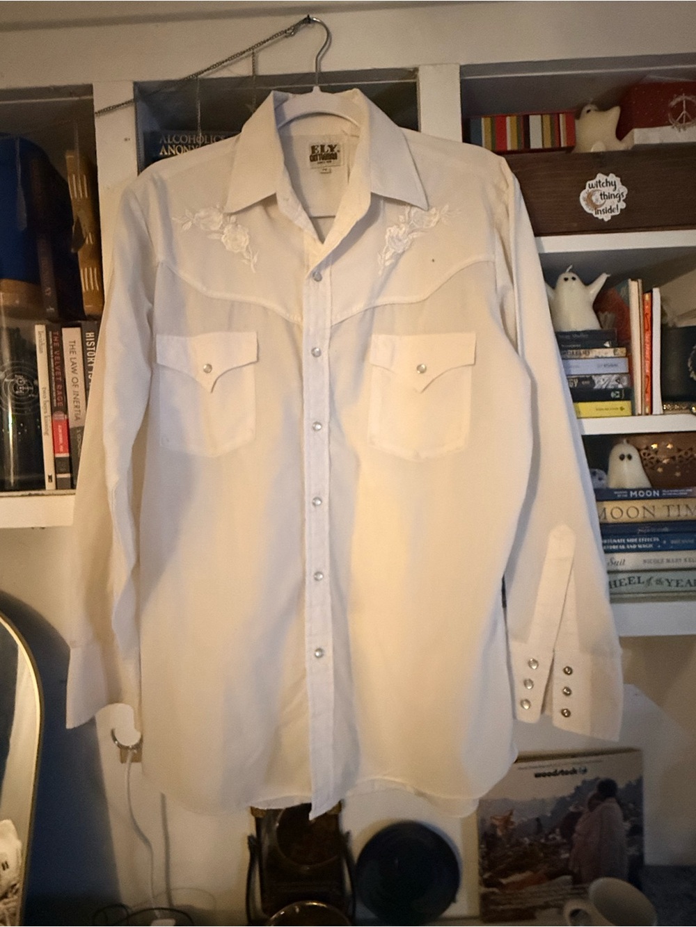 Vintage White Embroidered Western Dress Shirt